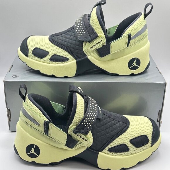 Nike Jordan Shoes - Women Nike AirJordan Trunner LX Shoes Luminous Green Black Sz 8.5 HQ2164-302 NEW